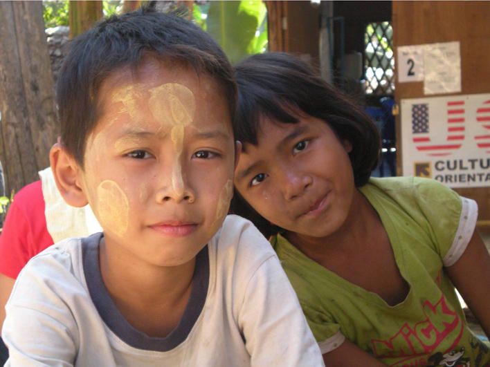 Children with thanaka