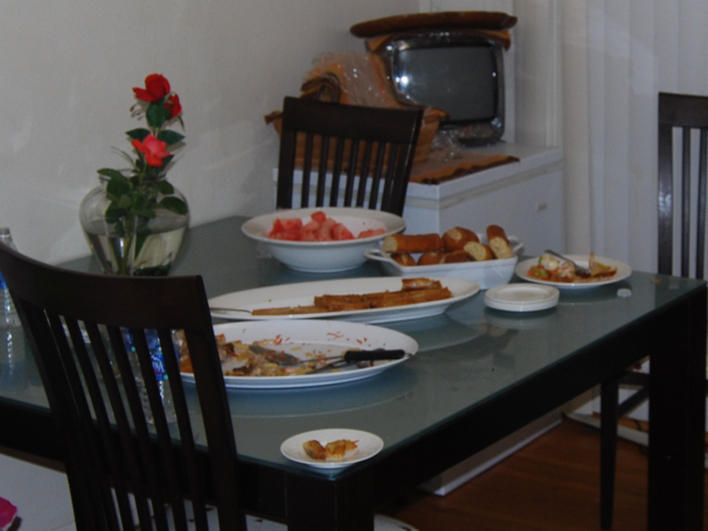 A Darfuri family's meal in the U.S.